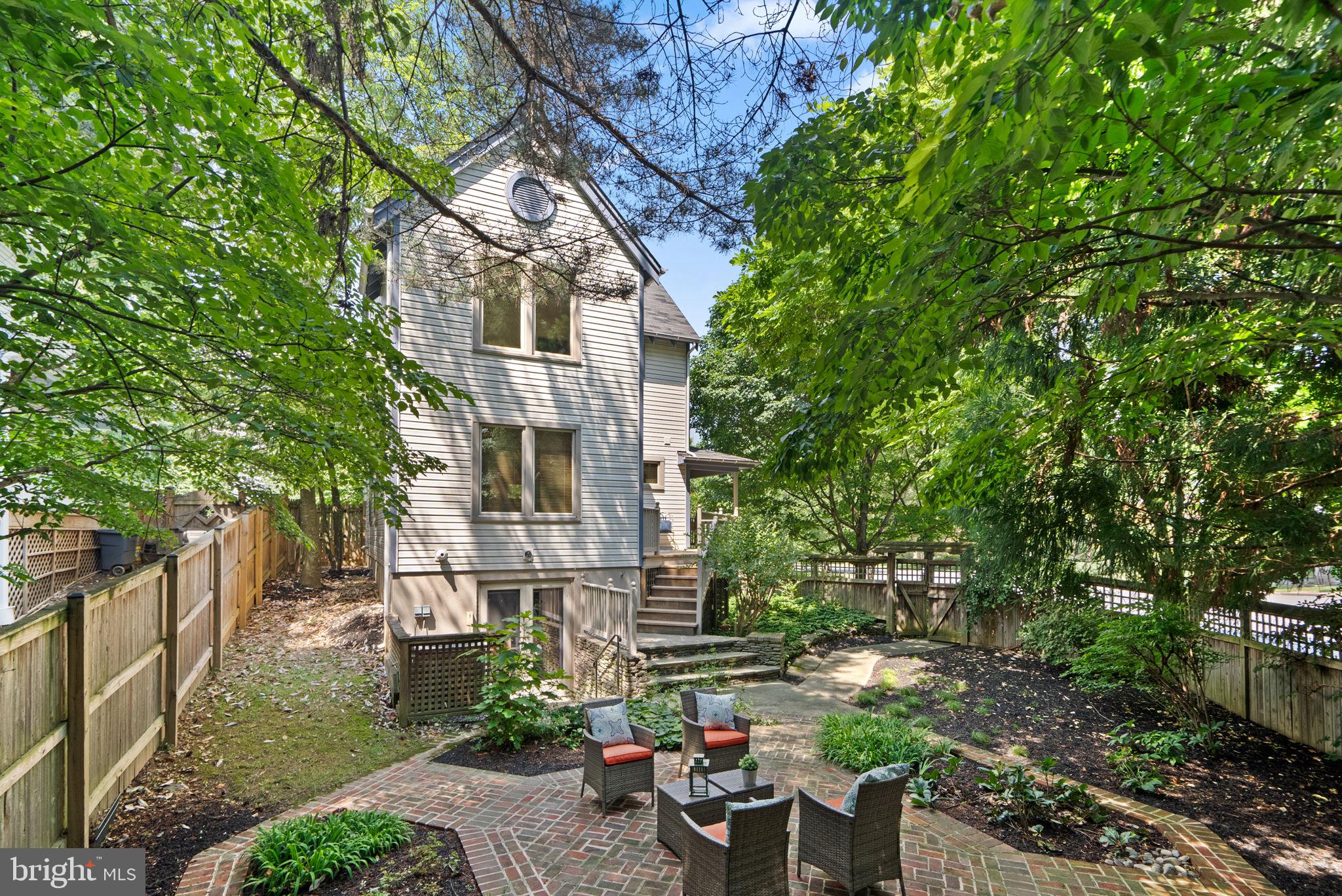 601 Ellsworth Dr