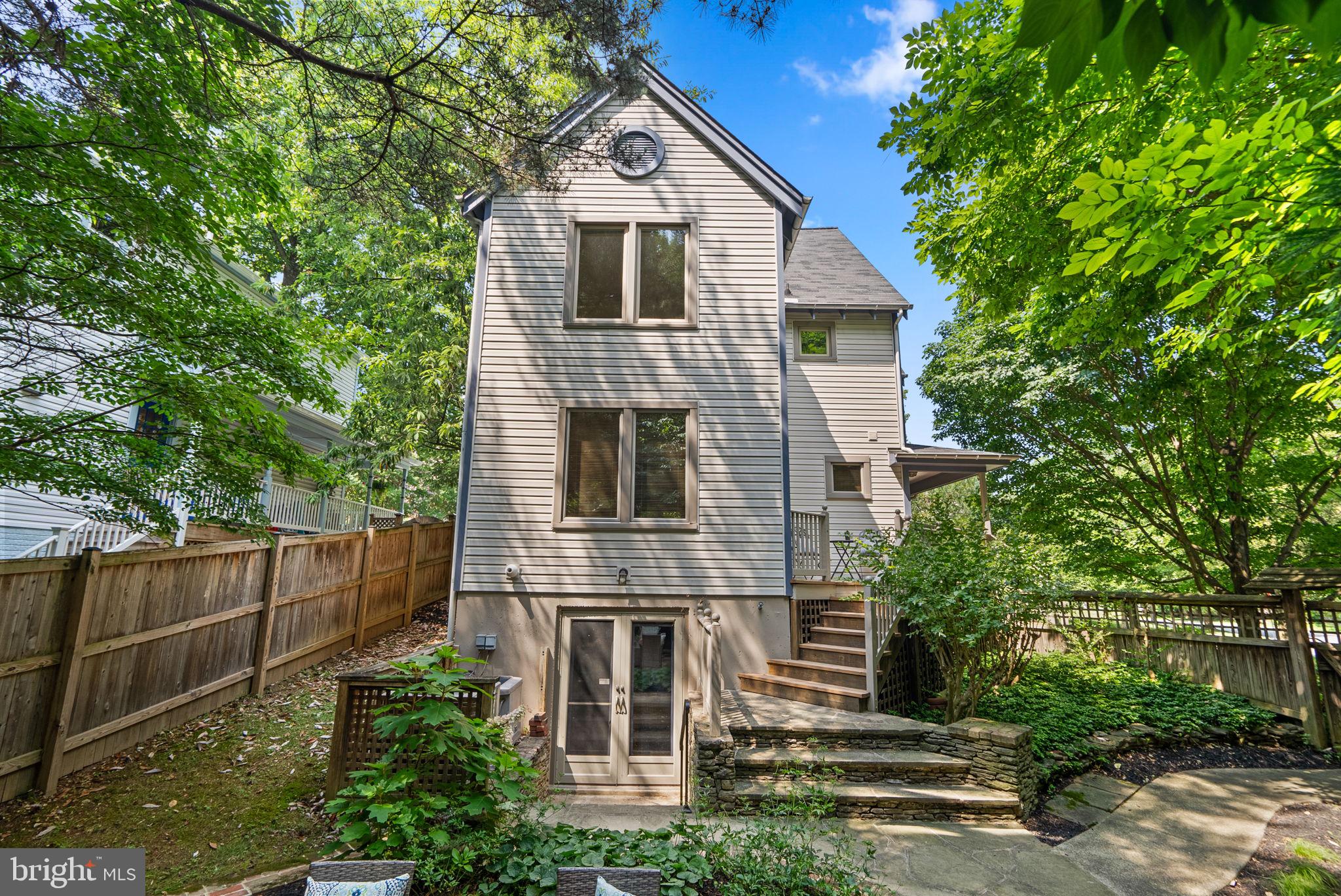 601 Ellsworth Dr