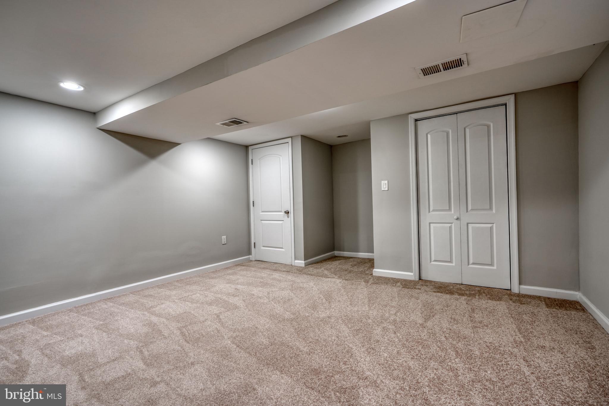 11425 Mapleview Dr