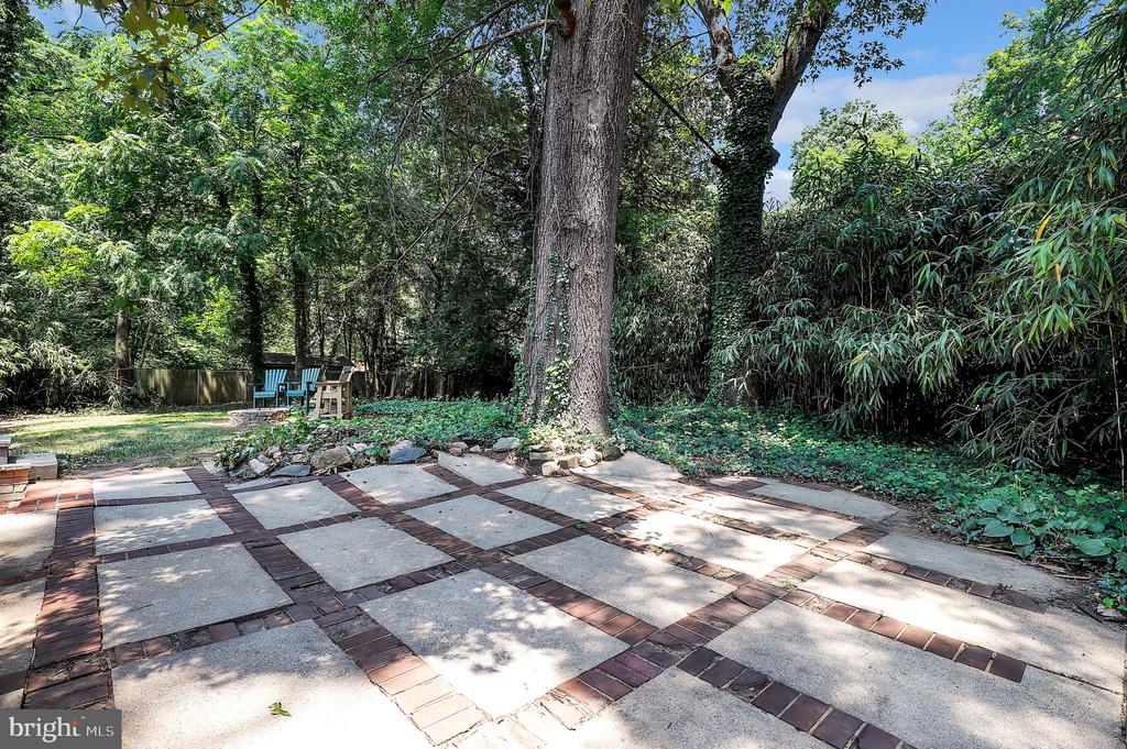 11425 Mapleview Dr