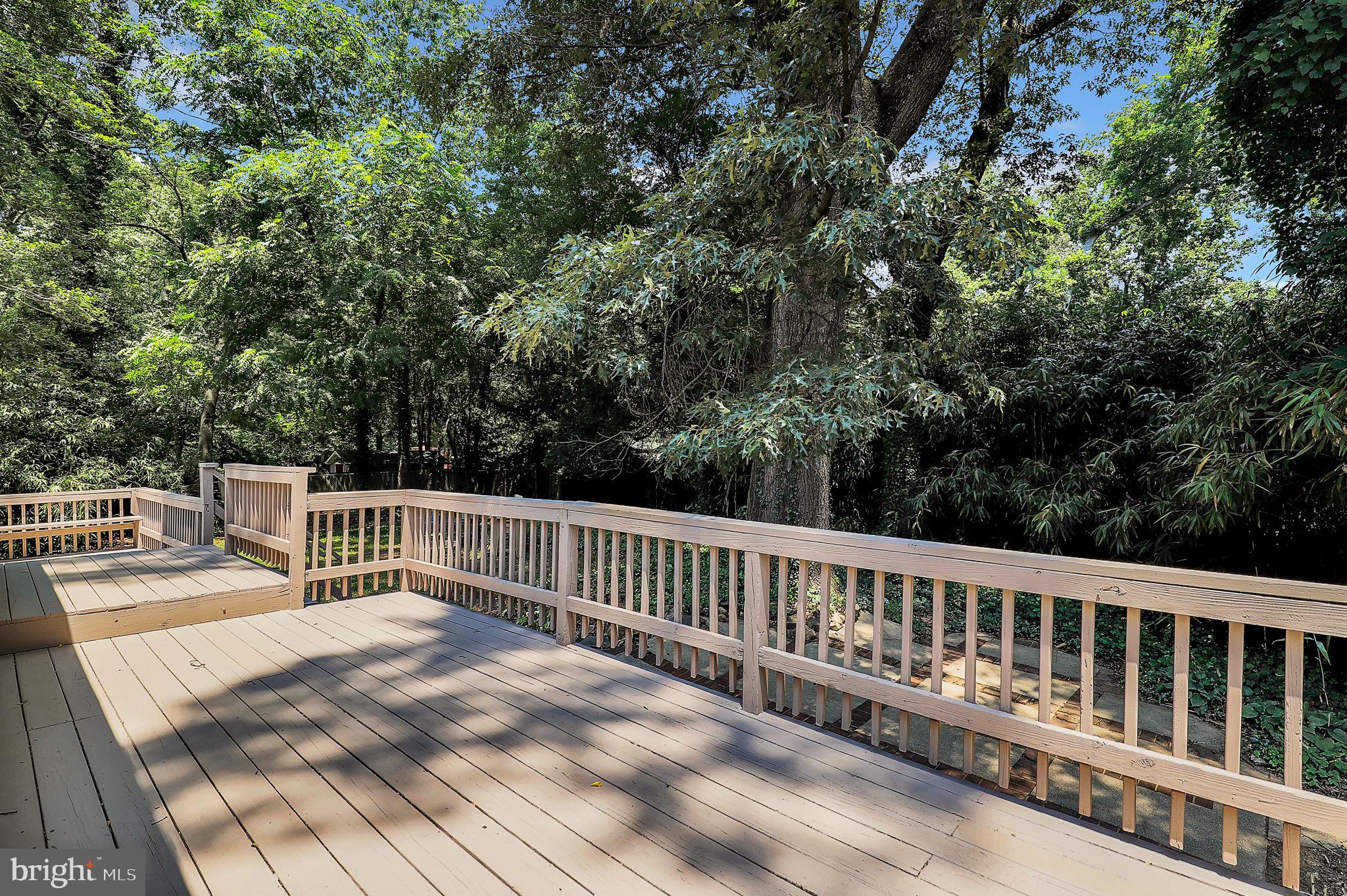 11425 Mapleview Dr