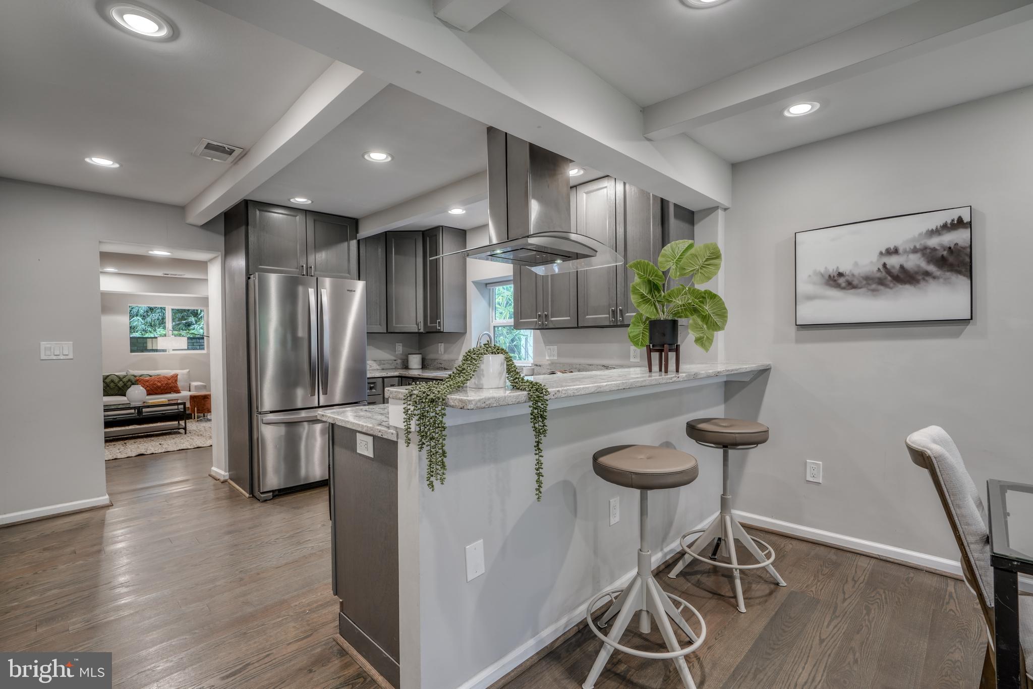 11425 Mapleview Dr