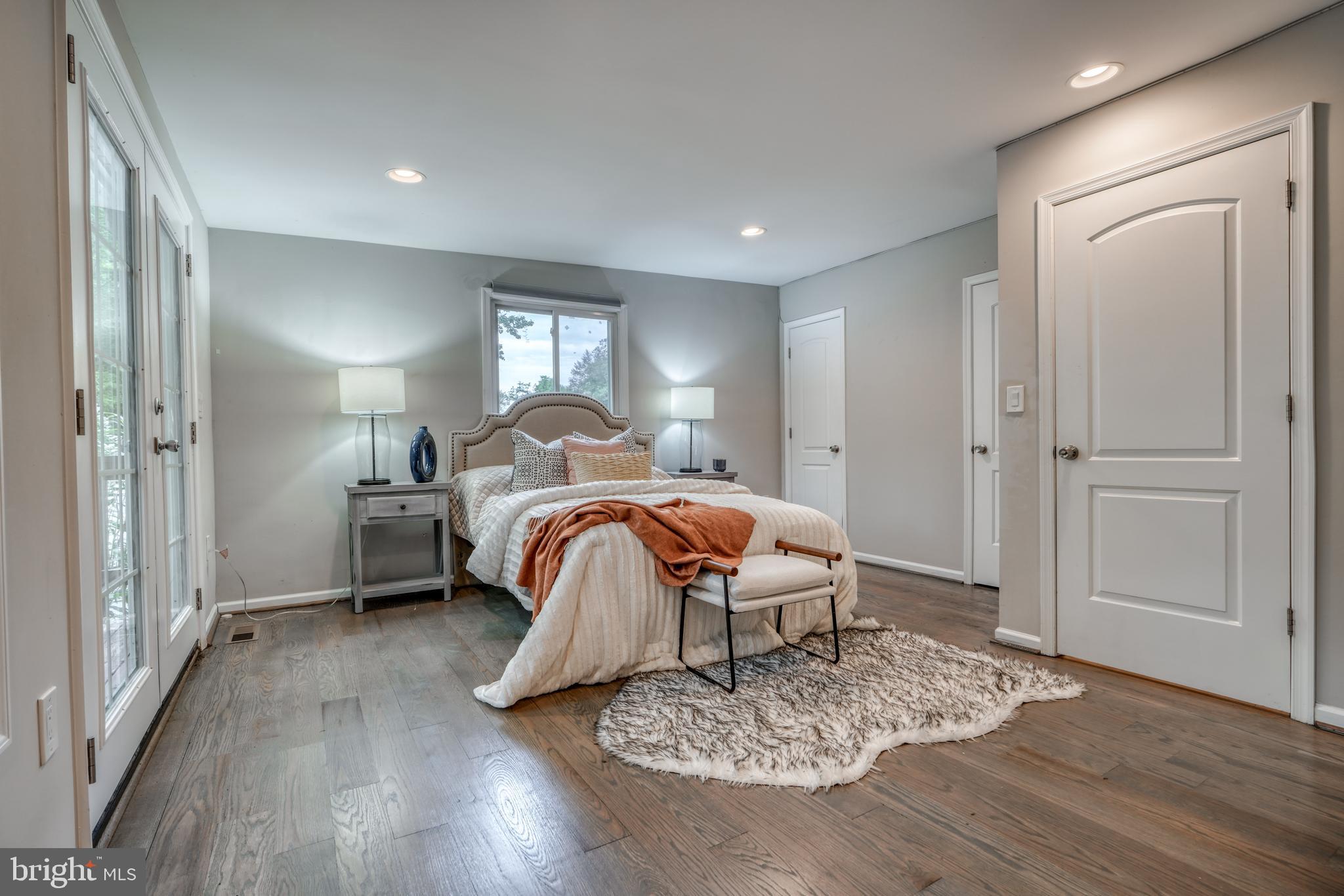 11425 Mapleview Dr
