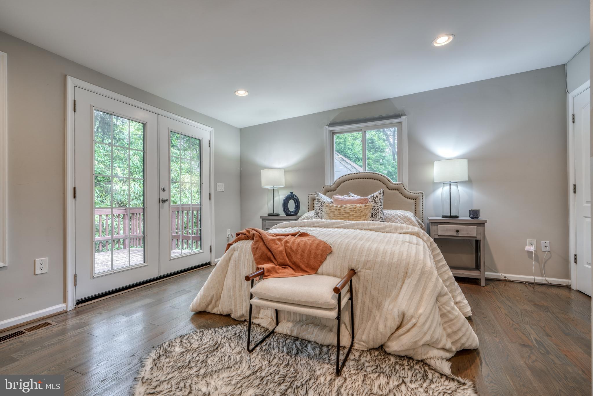 11425 Mapleview Dr