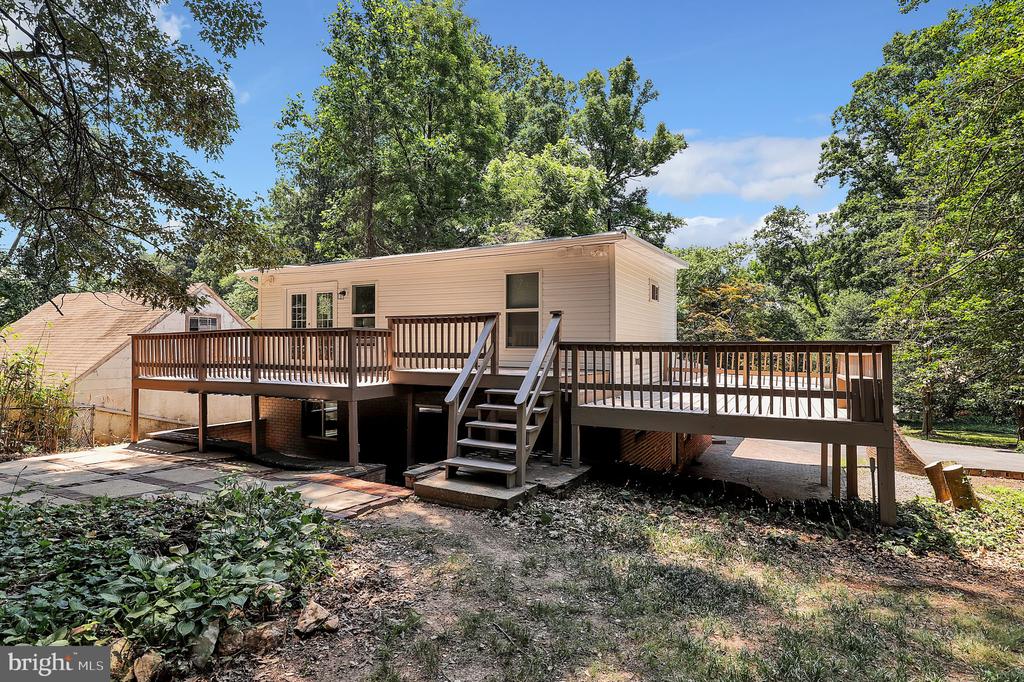 11425 Mapleview Dr