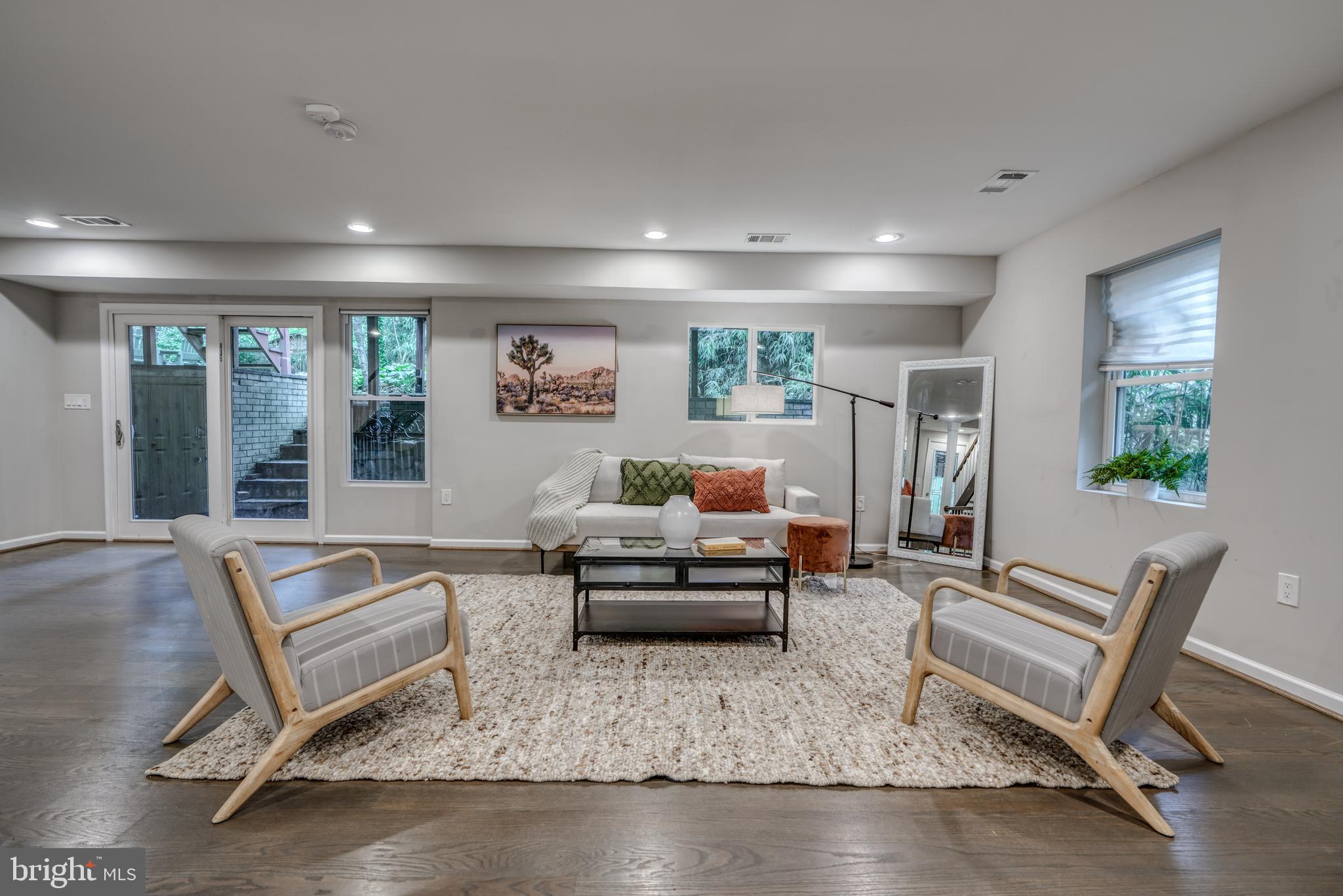 11425 Mapleview Dr
