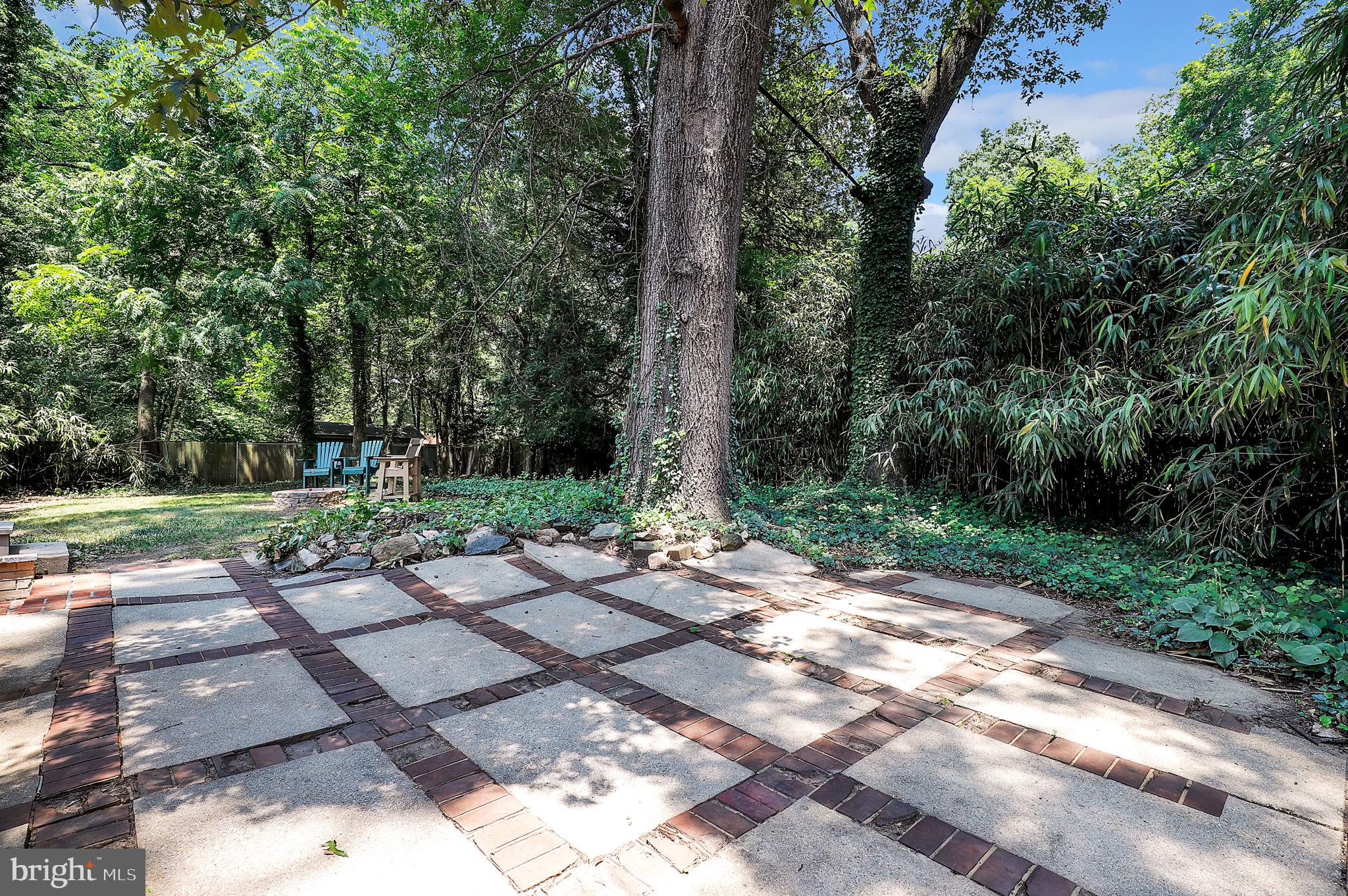 11425 Mapleview Dr