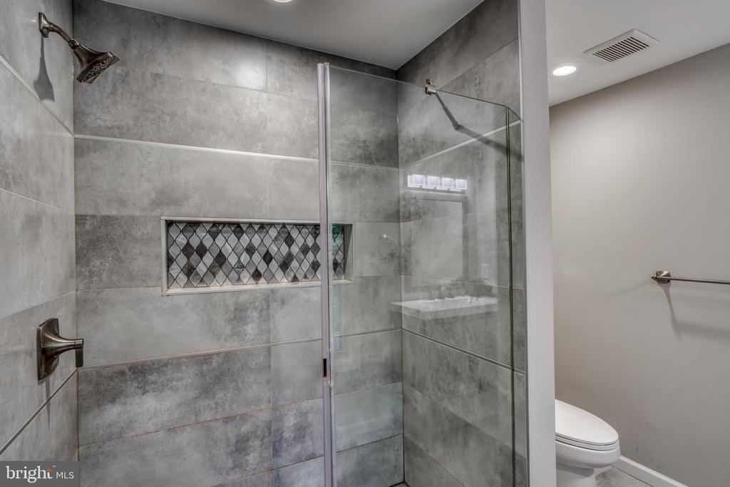 11425 Mapleview Dr