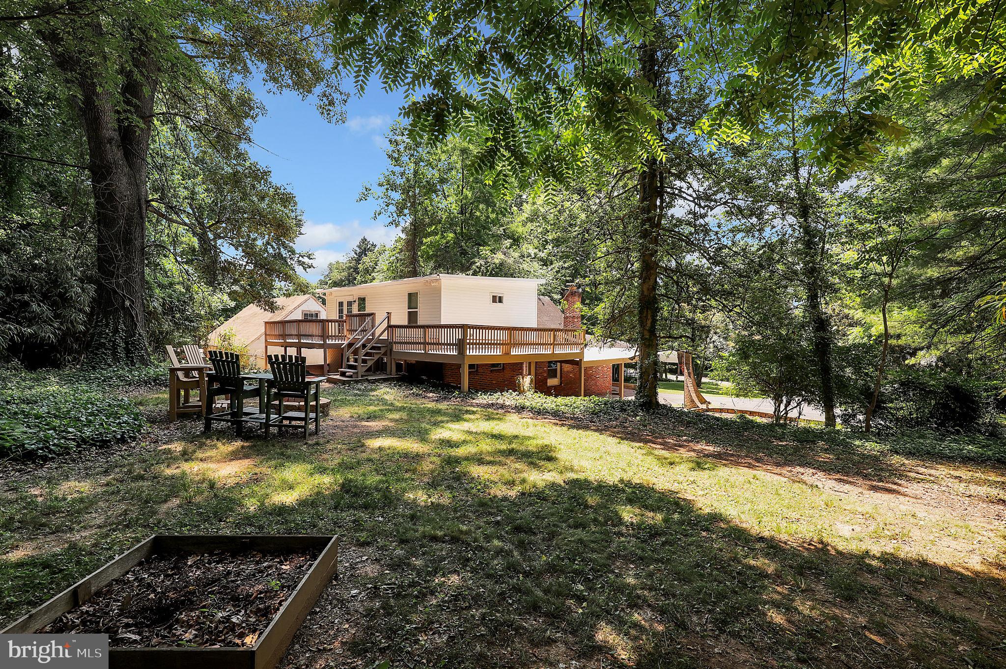 11425 Mapleview Dr