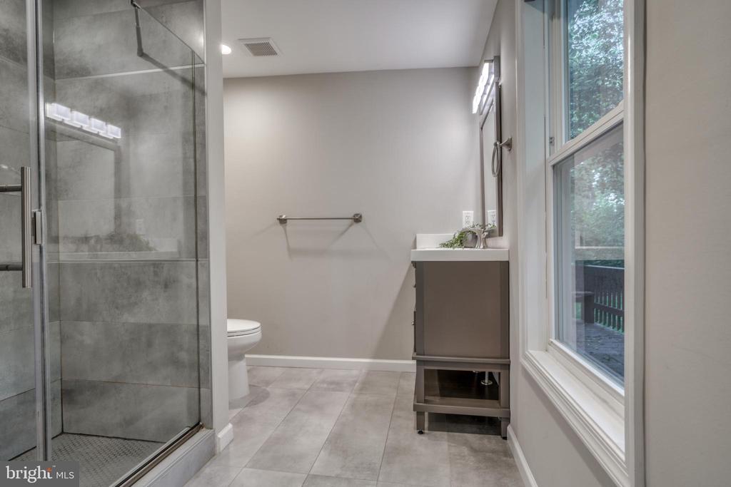 11425 Mapleview Dr