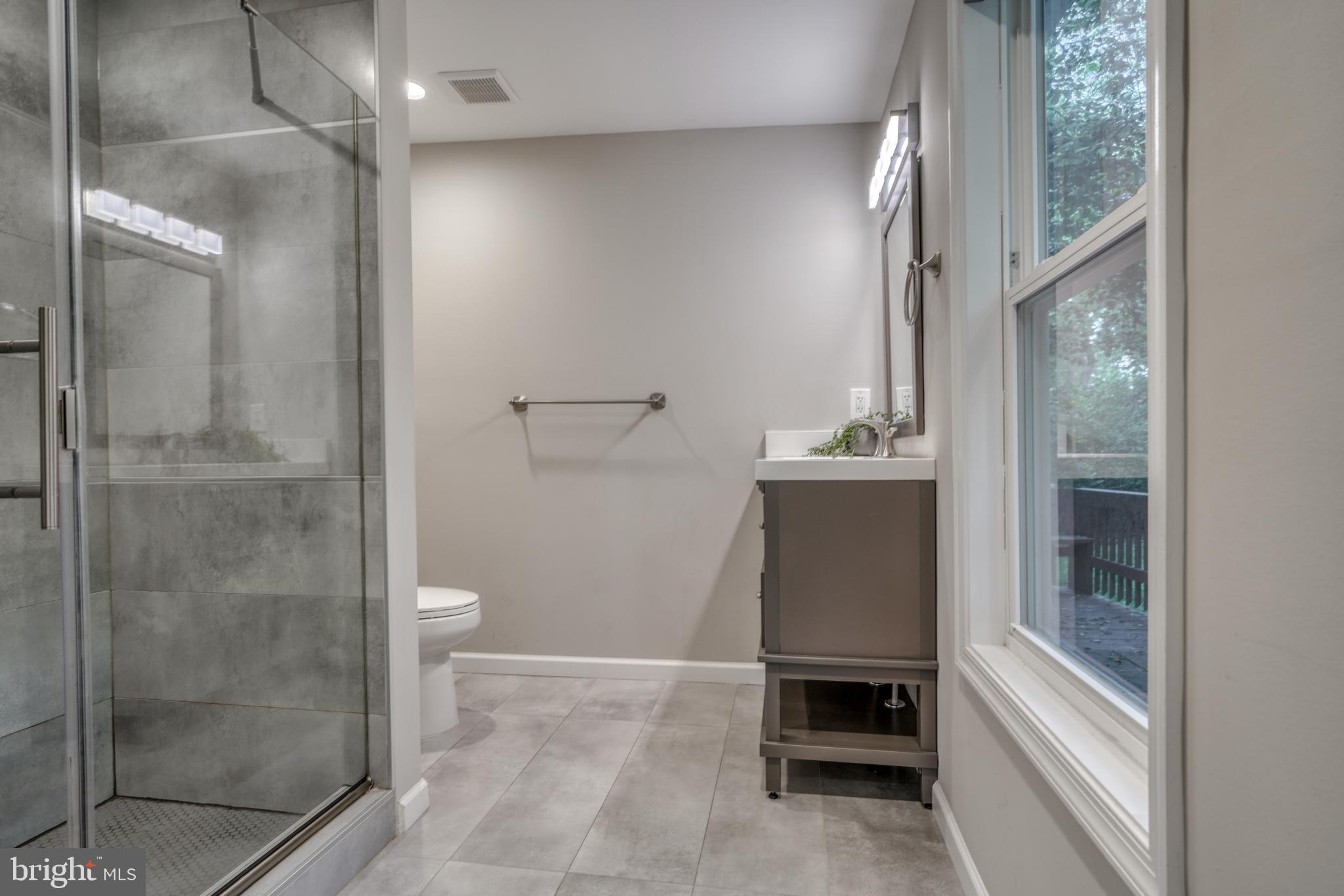 11425 Mapleview Dr