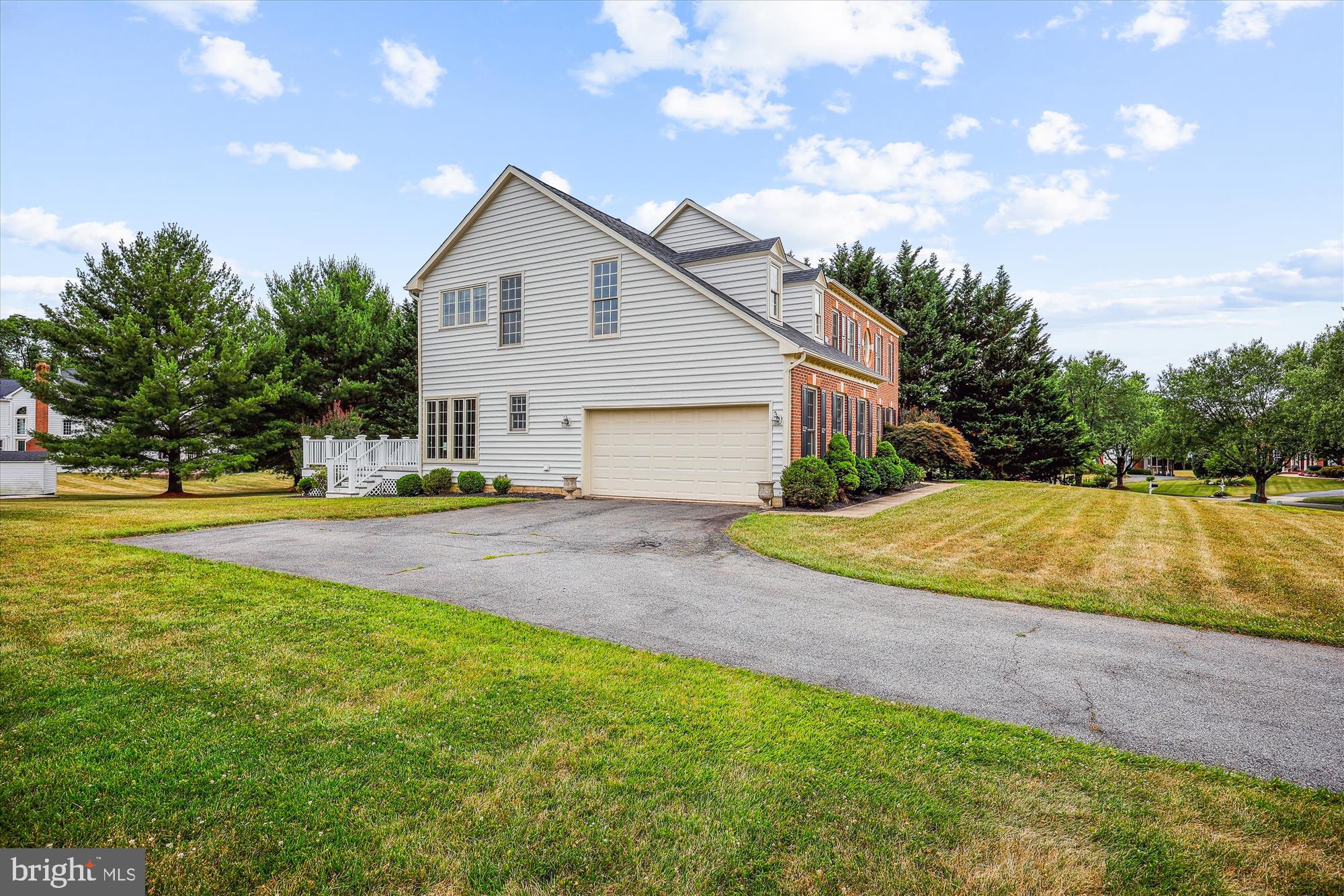 918 Brick Manor Cir