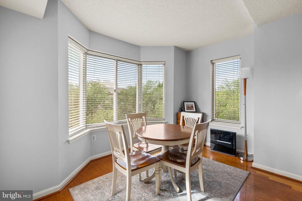 22 Courthouse Sq #412