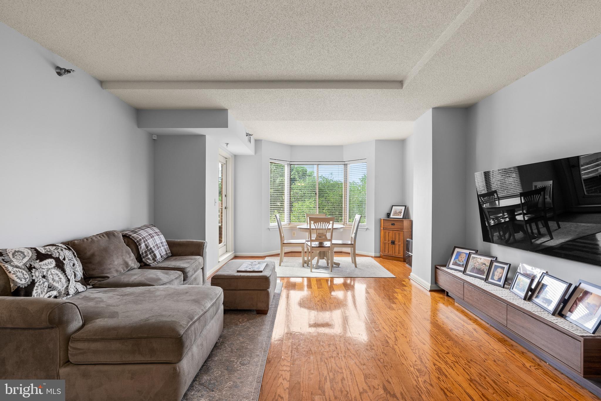 22 Courthouse Sq #412