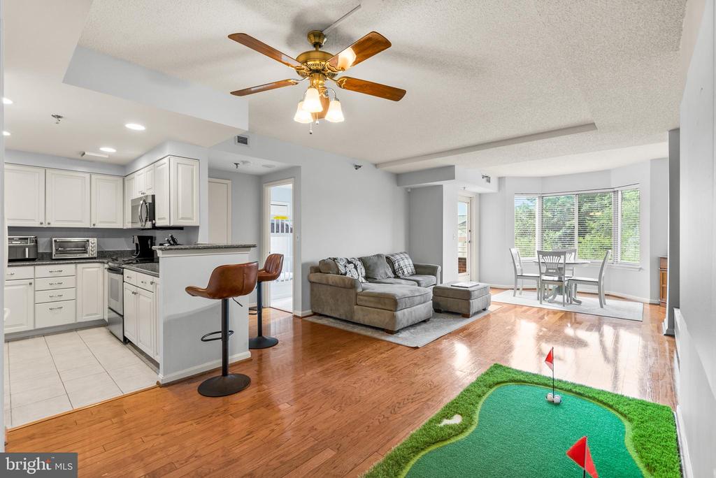 22 Courthouse Sq #412