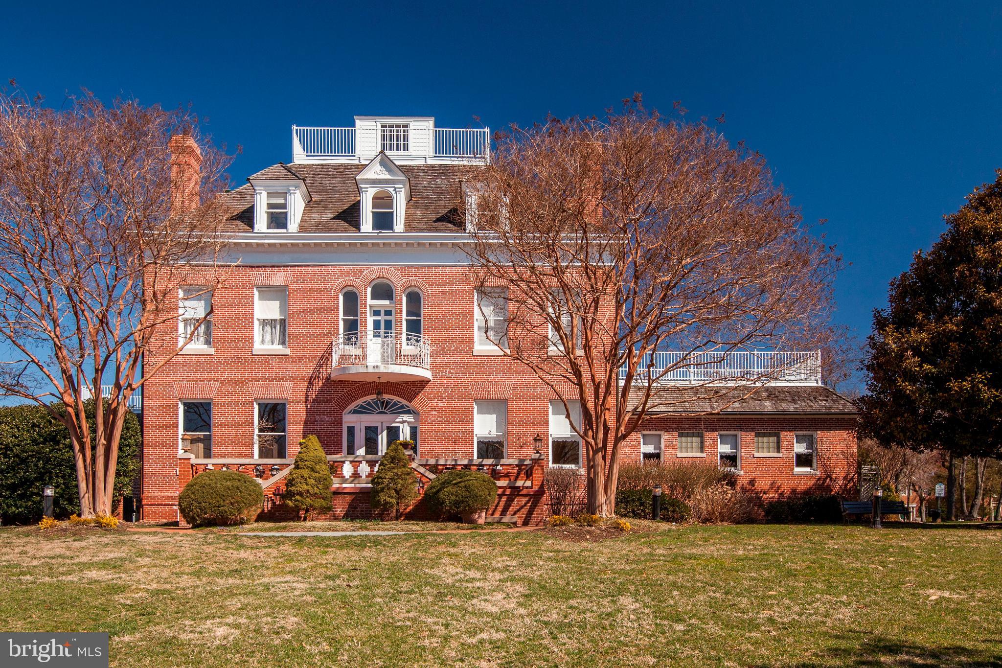 204 Massbury St