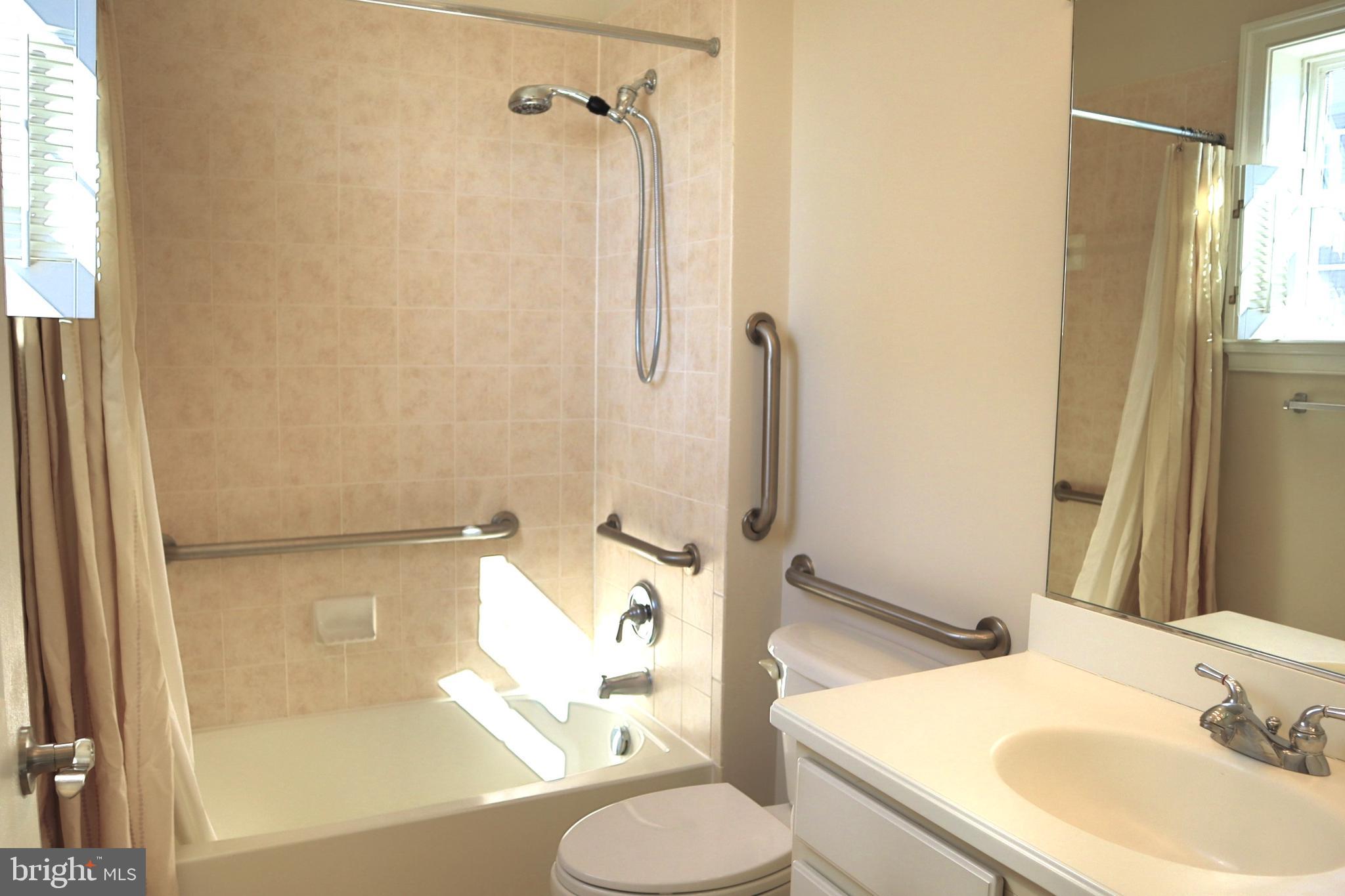 315 King Farm Blvd #302