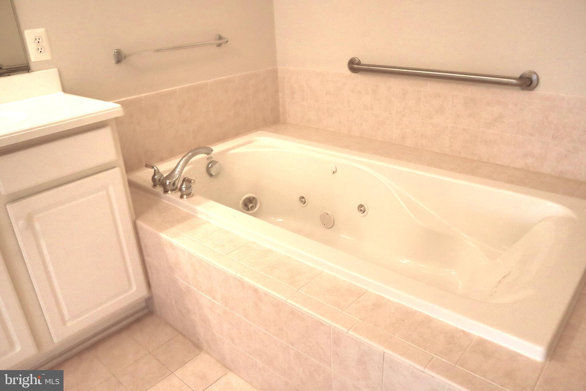 315 King Farm Blvd #302