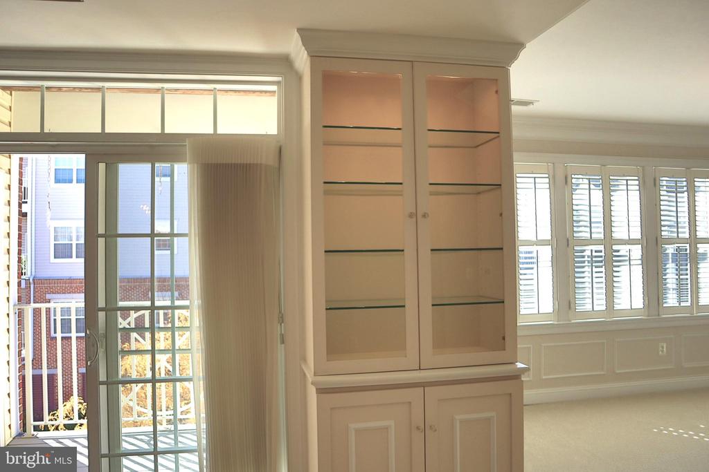 315 King Farm Blvd #302