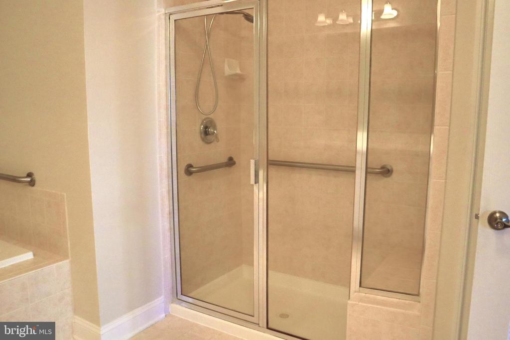315 King Farm Blvd #302