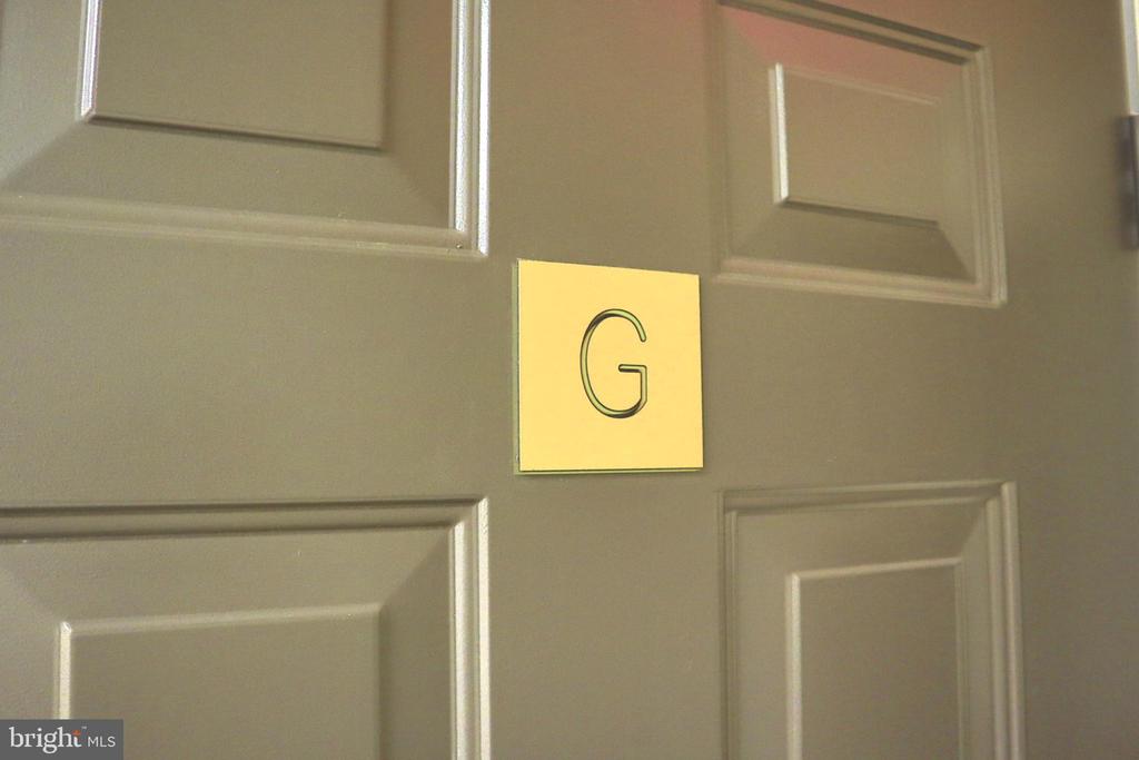 315 King Farm Blvd #302