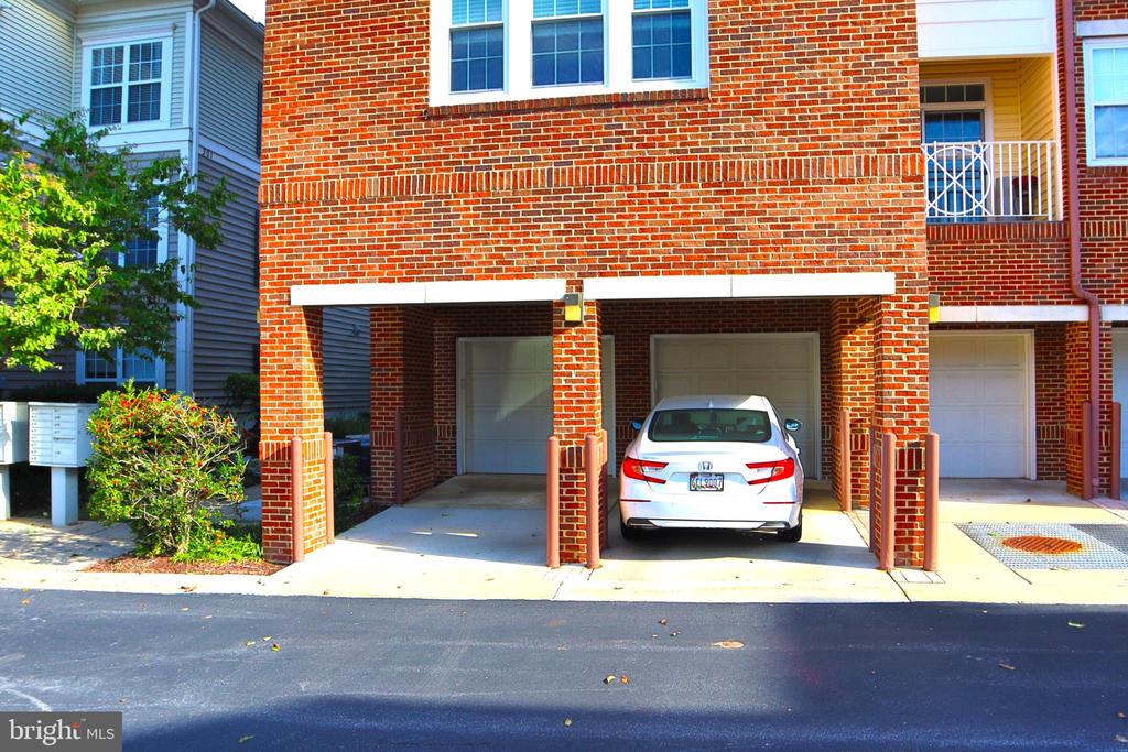 315 King Farm Blvd #302