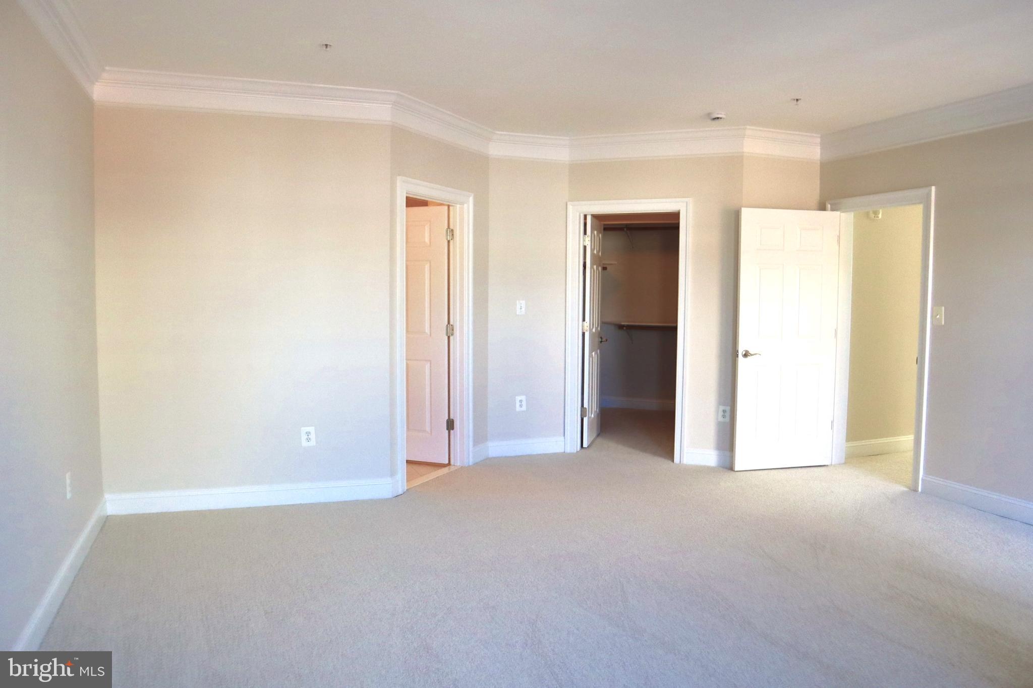 315 King Farm Blvd #302