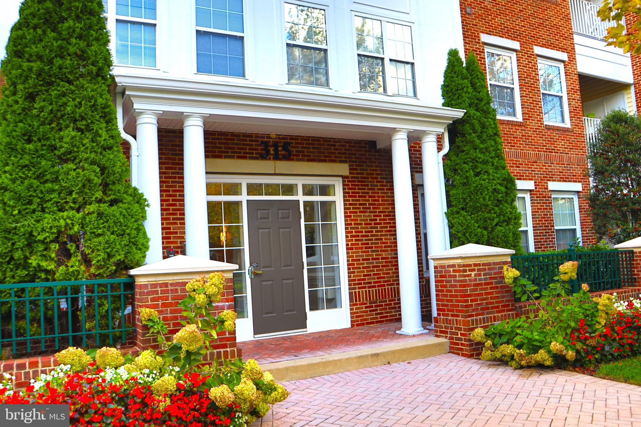 315 King Farm Blvd #302