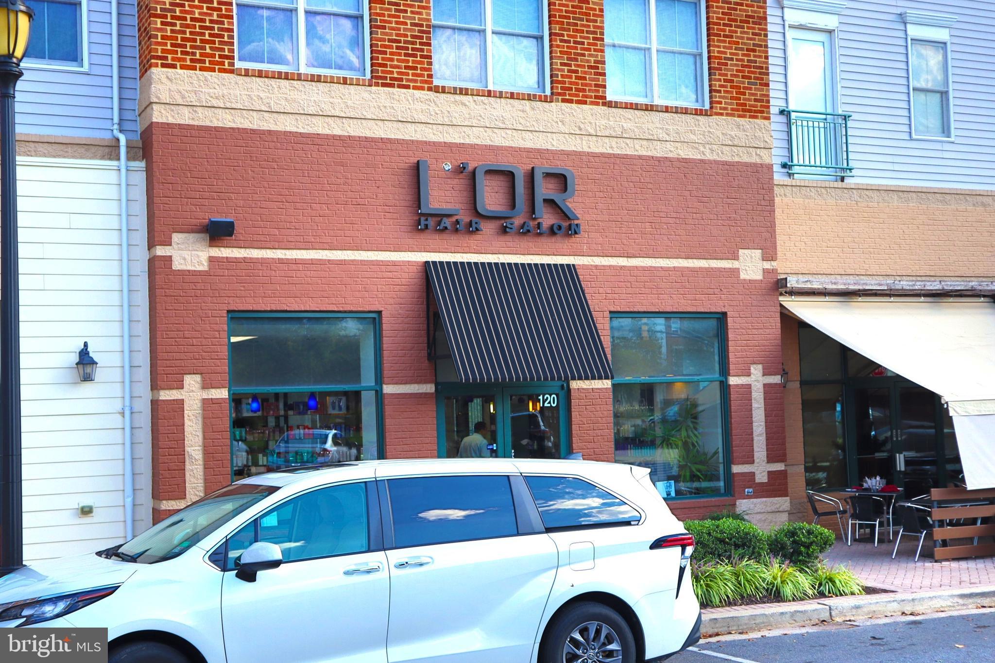 315 King Farm Blvd #302
