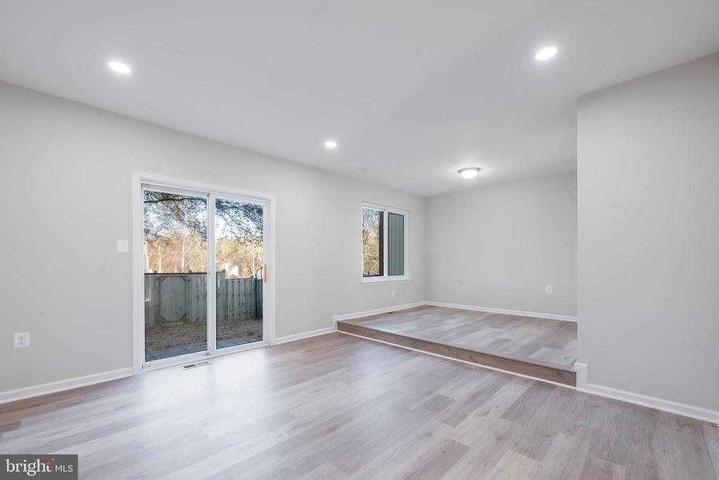 8955 Centerway Rd