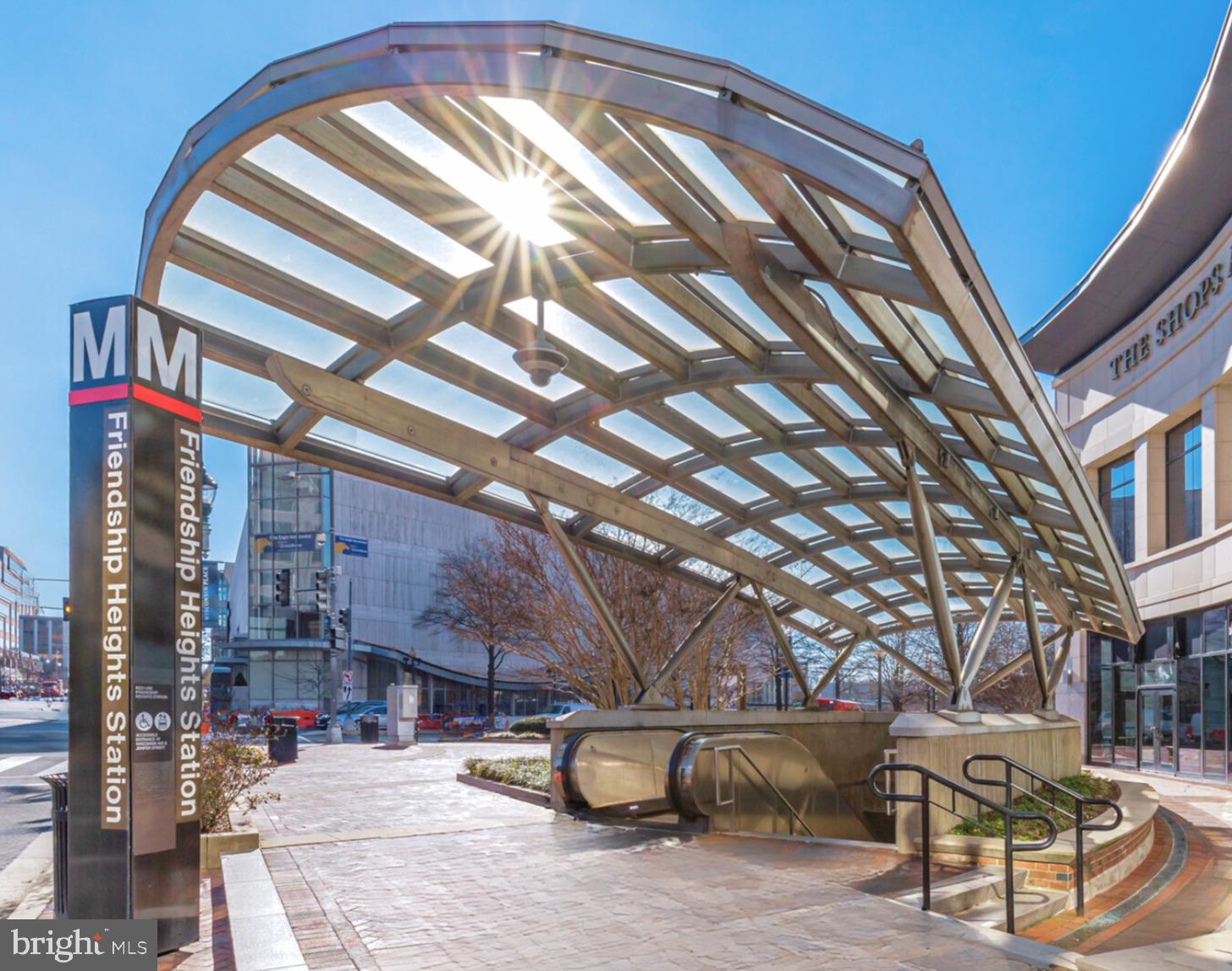 4601 N PARK AVENUE 211