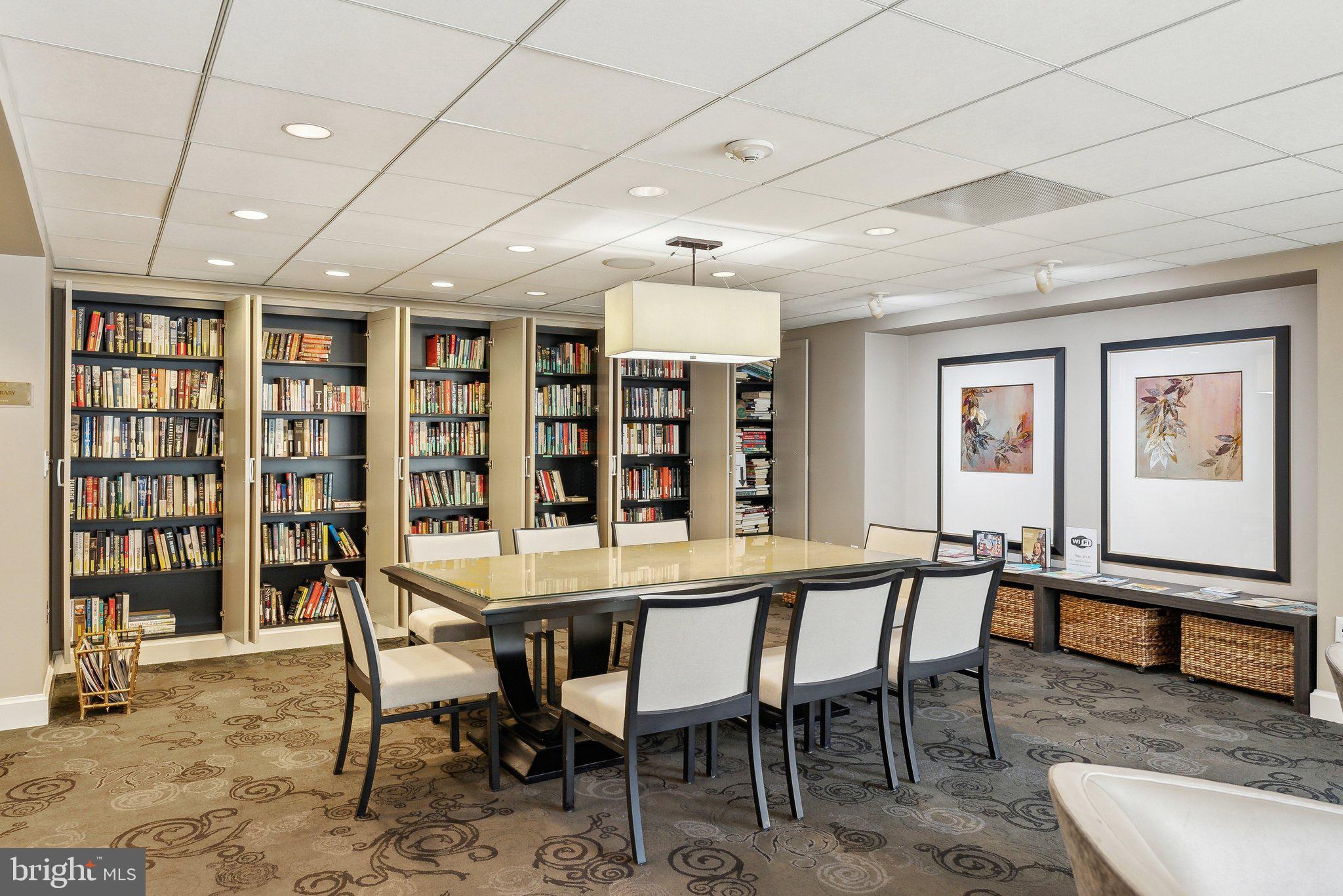 4601 N PARK AVENUE 211