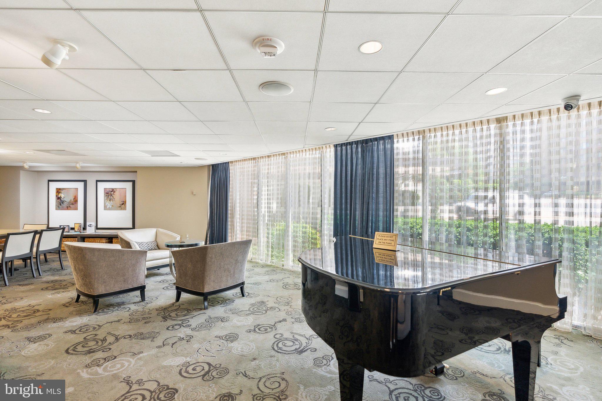 4601 N PARK AVENUE 211