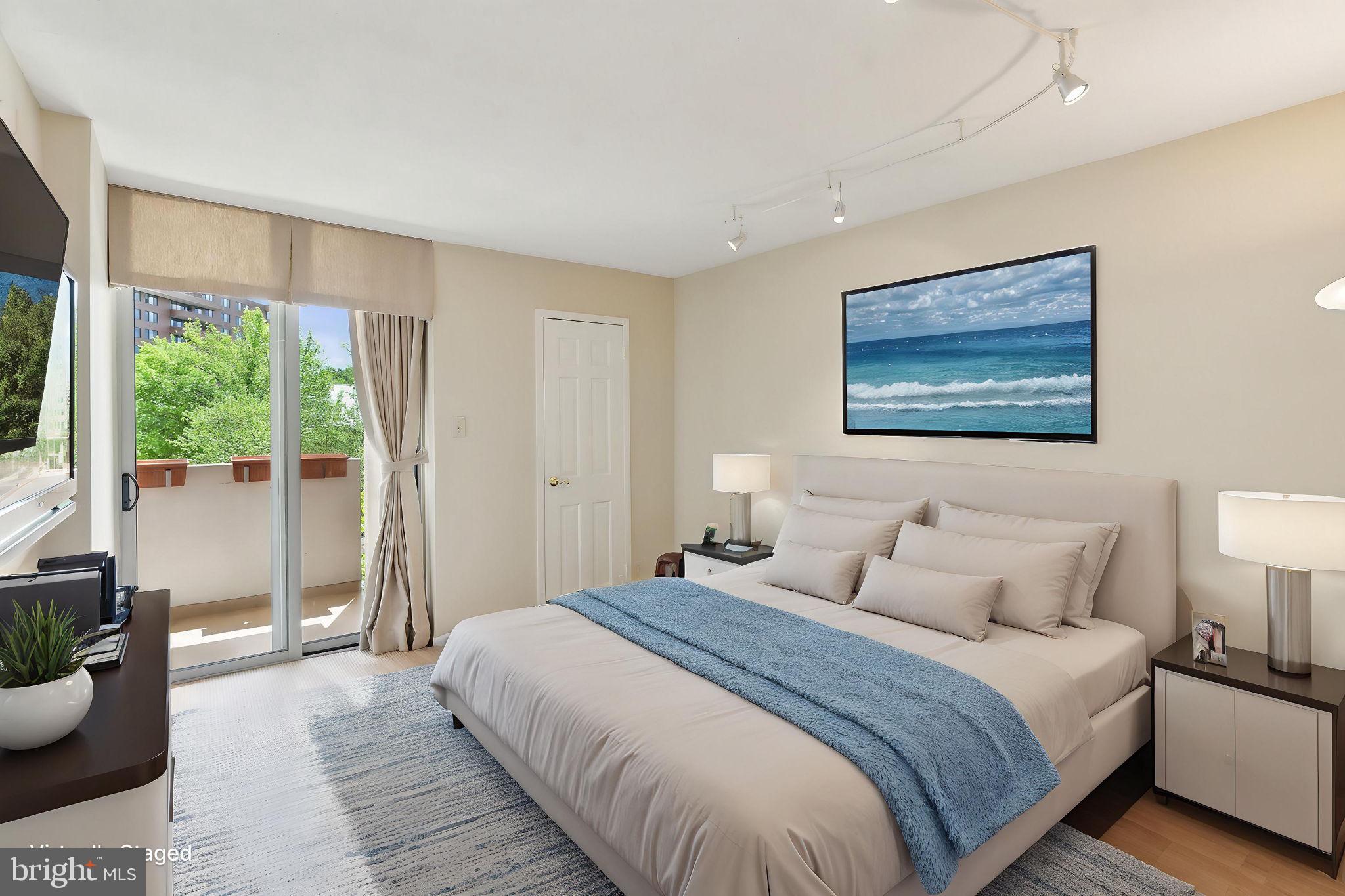 4601 N PARK AVENUE 211