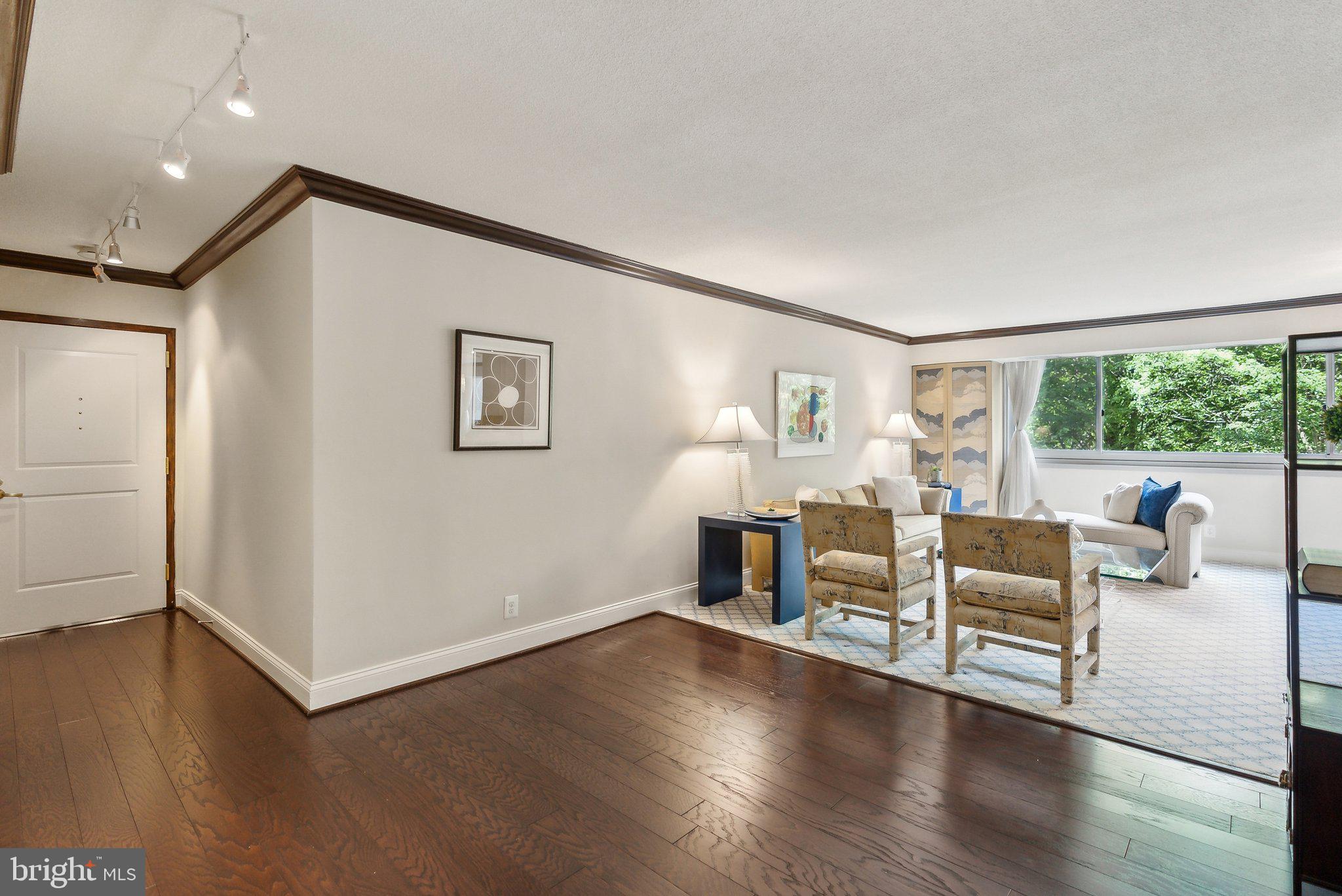 4601 N PARK AVENUE 211