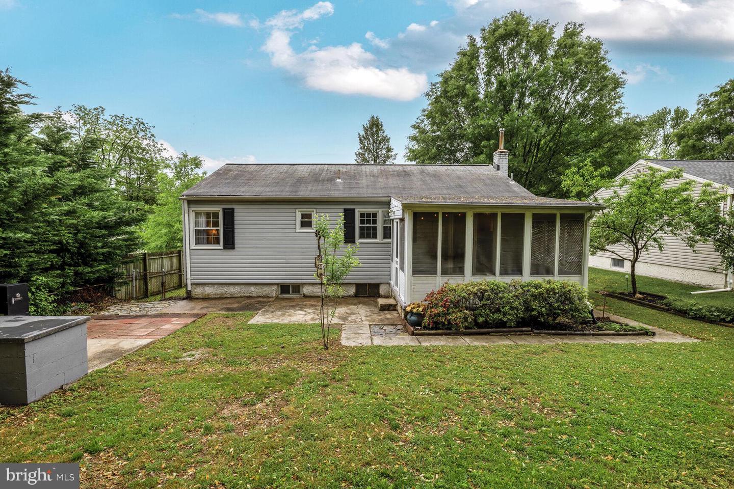 1024 Gilbert Rd
