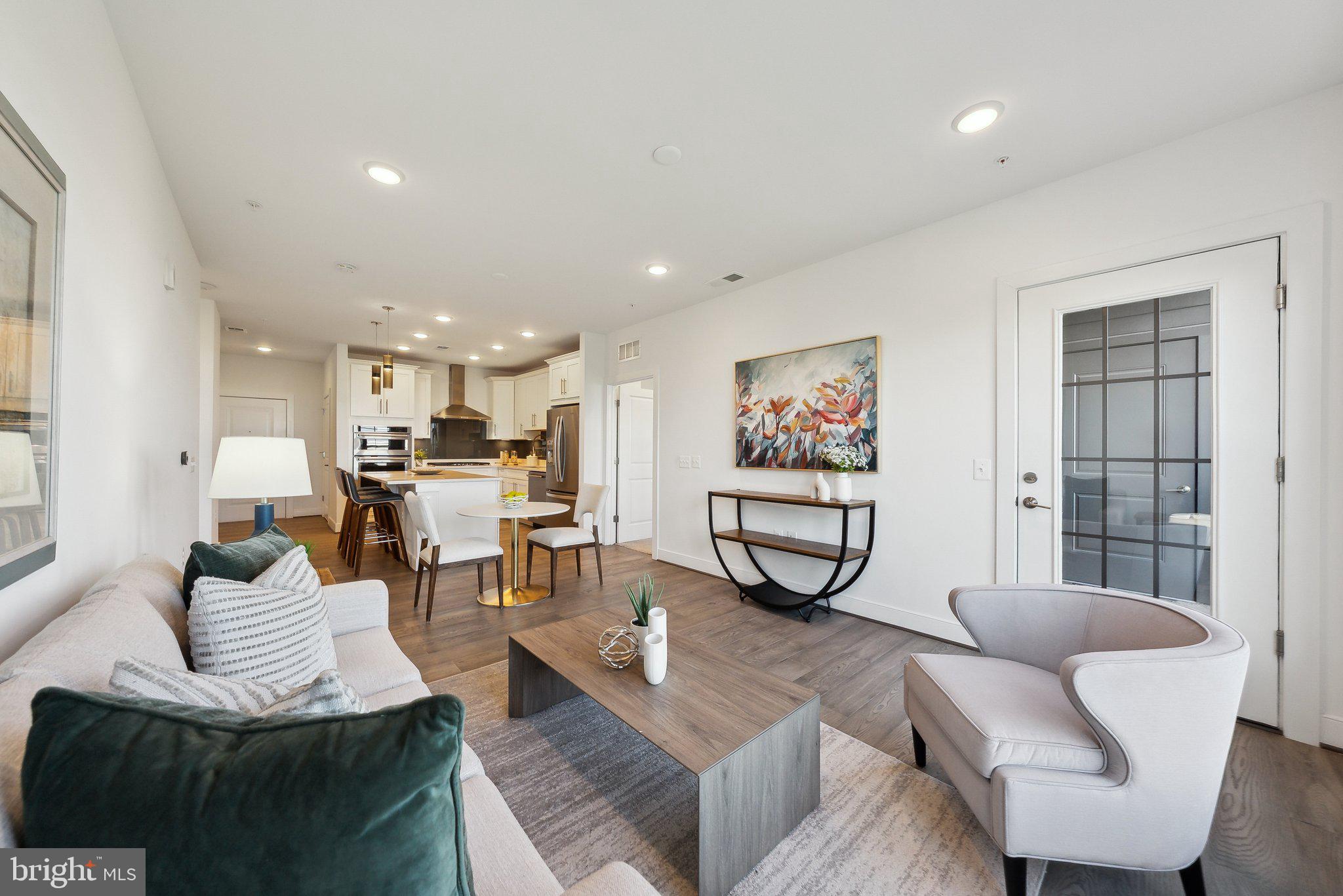 210 Decoverly Dr #407