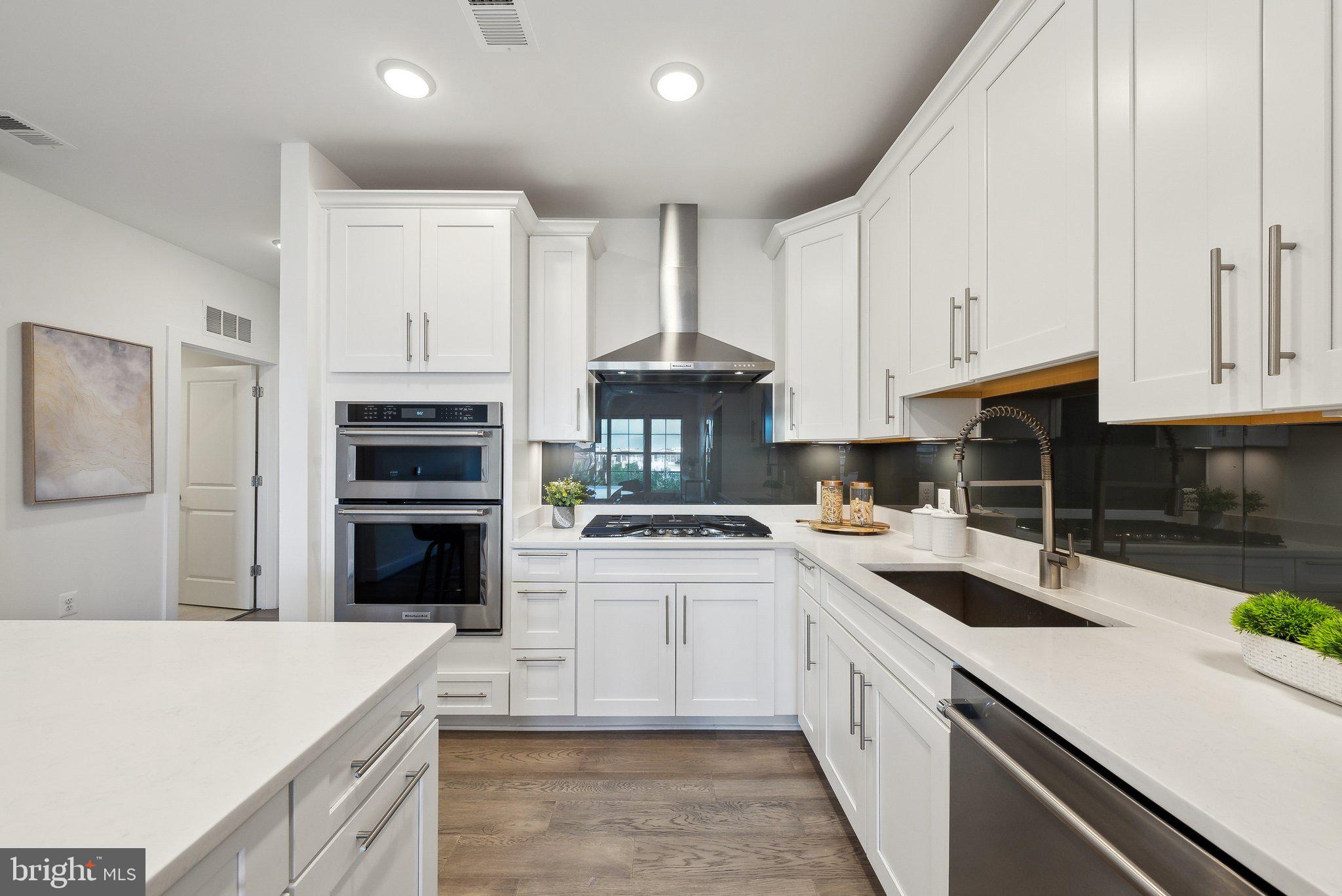 210 Decoverly Dr #407