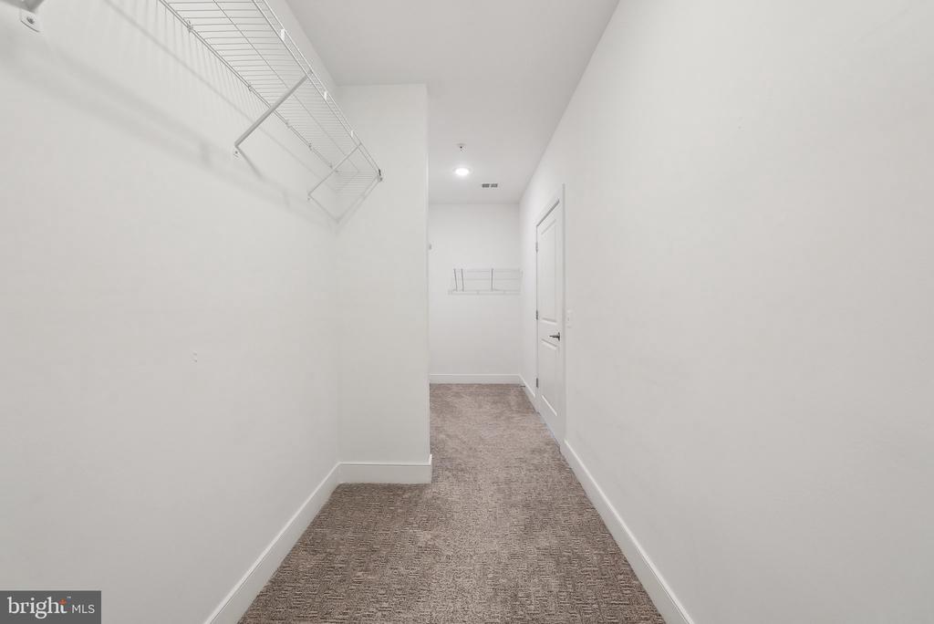 210 Decoverly Dr #407