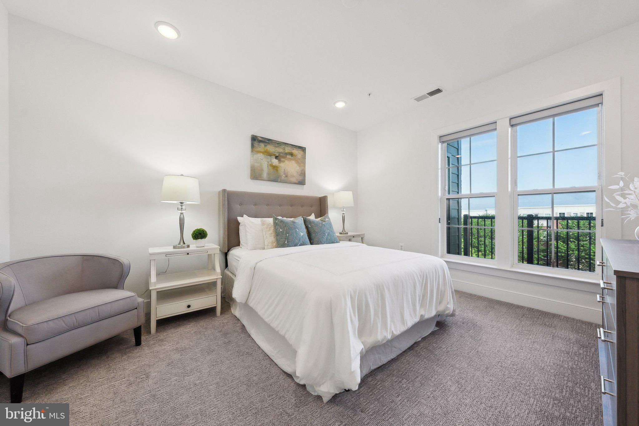 210 Decoverly Dr #407