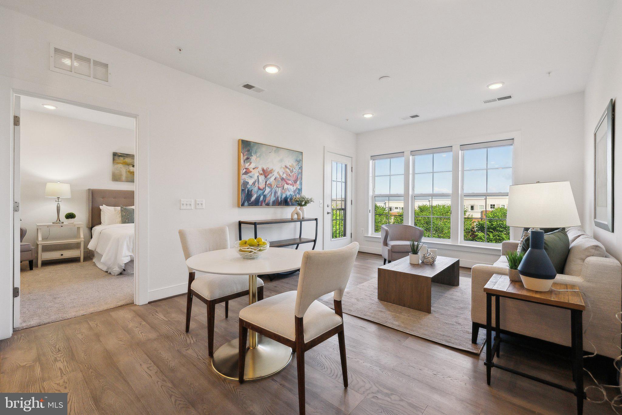 210 Decoverly Dr #407