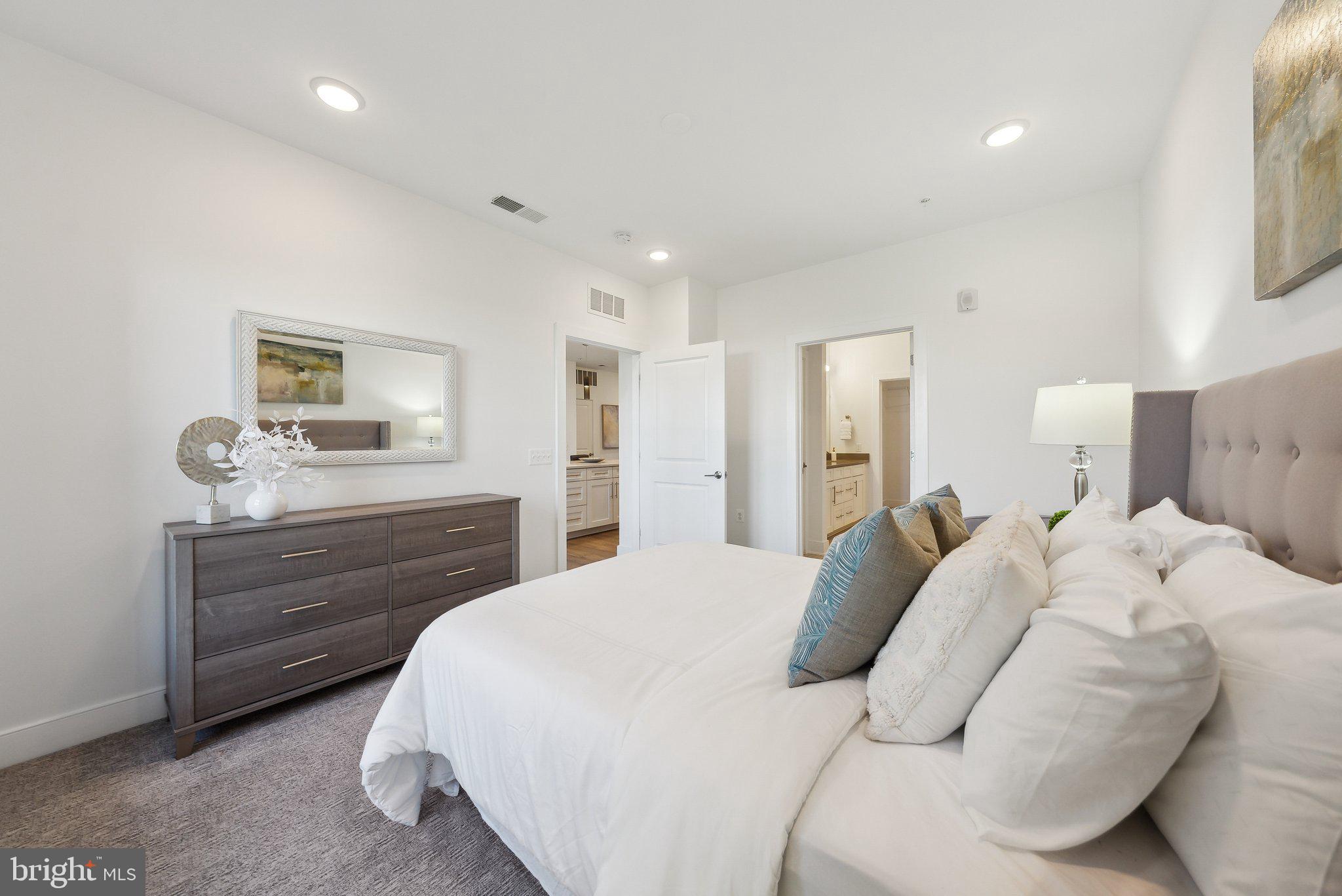 210 Decoverly Dr #407