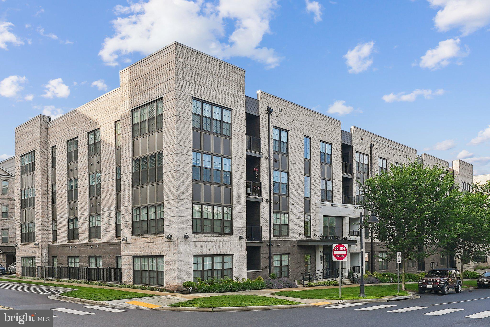 210 Decoverly Dr #407