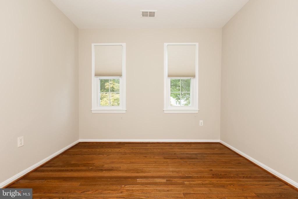 11217 HAWHILL END