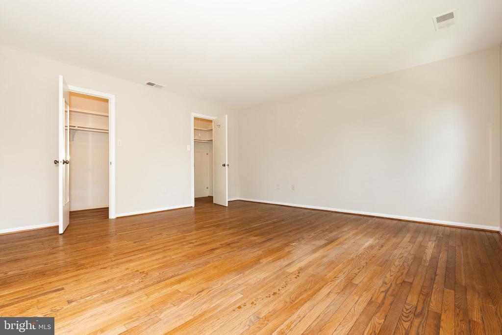 11217 HAWHILL END