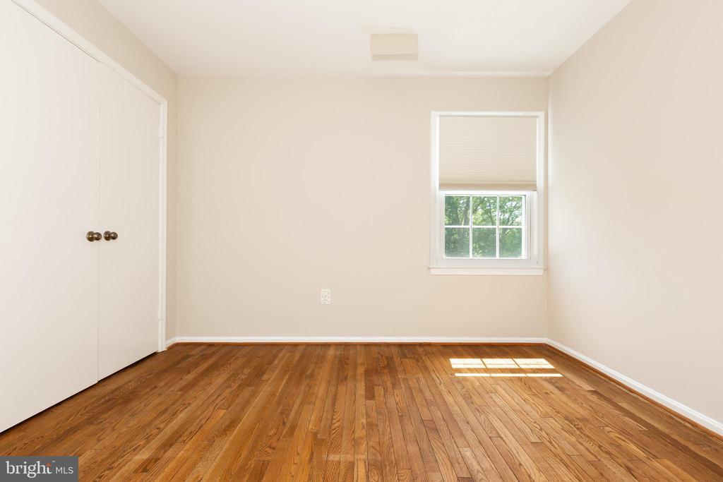11217 HAWHILL END