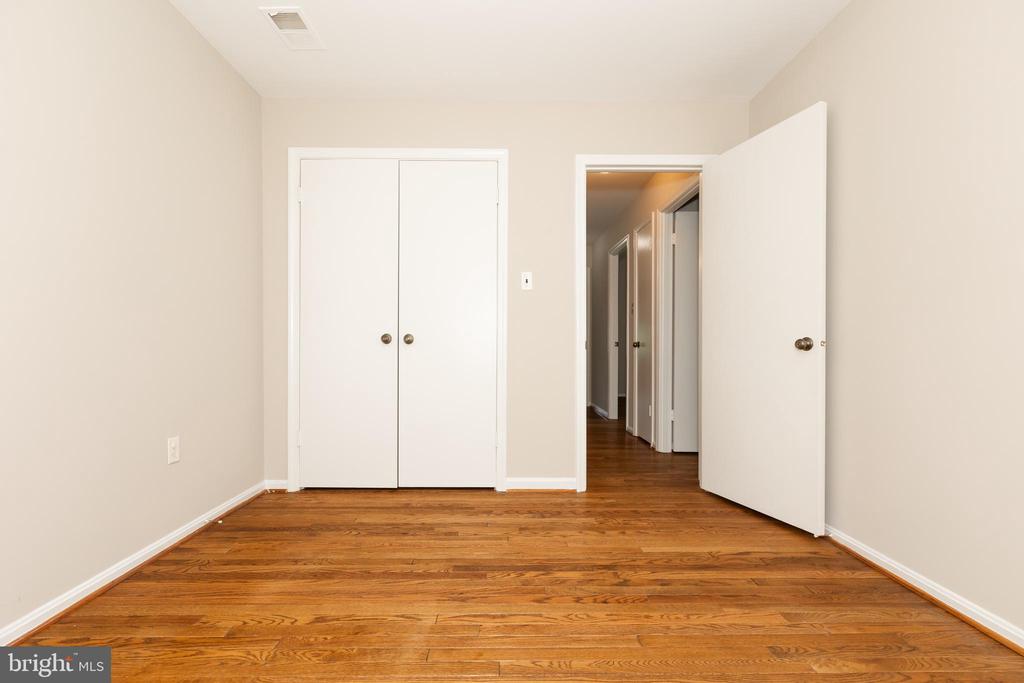11217 HAWHILL END