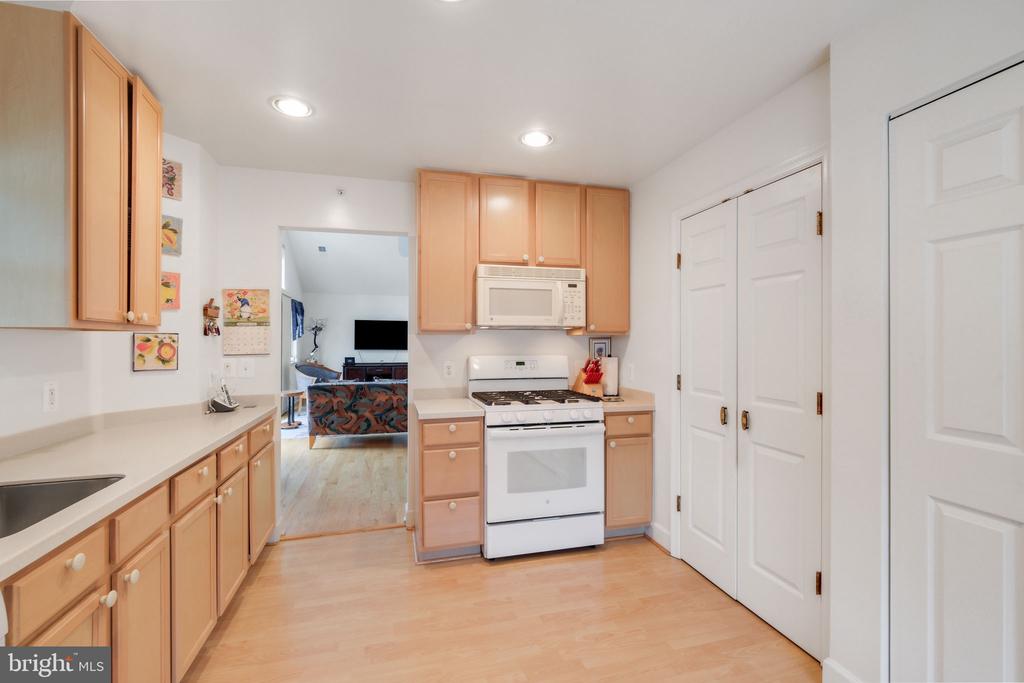 11928 DARNESTOWN ROAD V-1-A