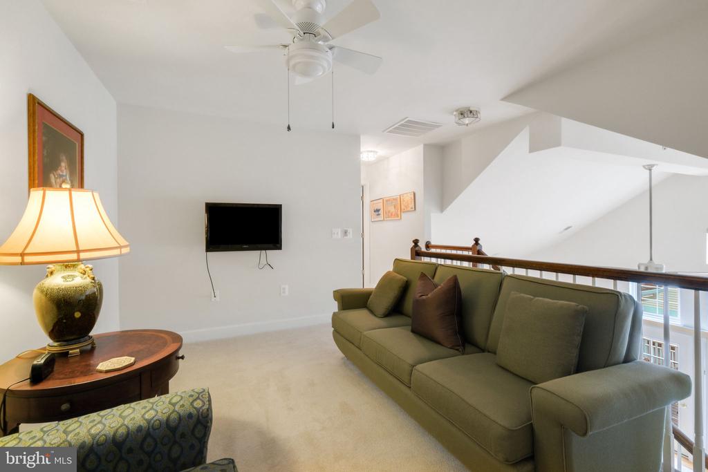 11928 DARNESTOWN ROAD V-1-A