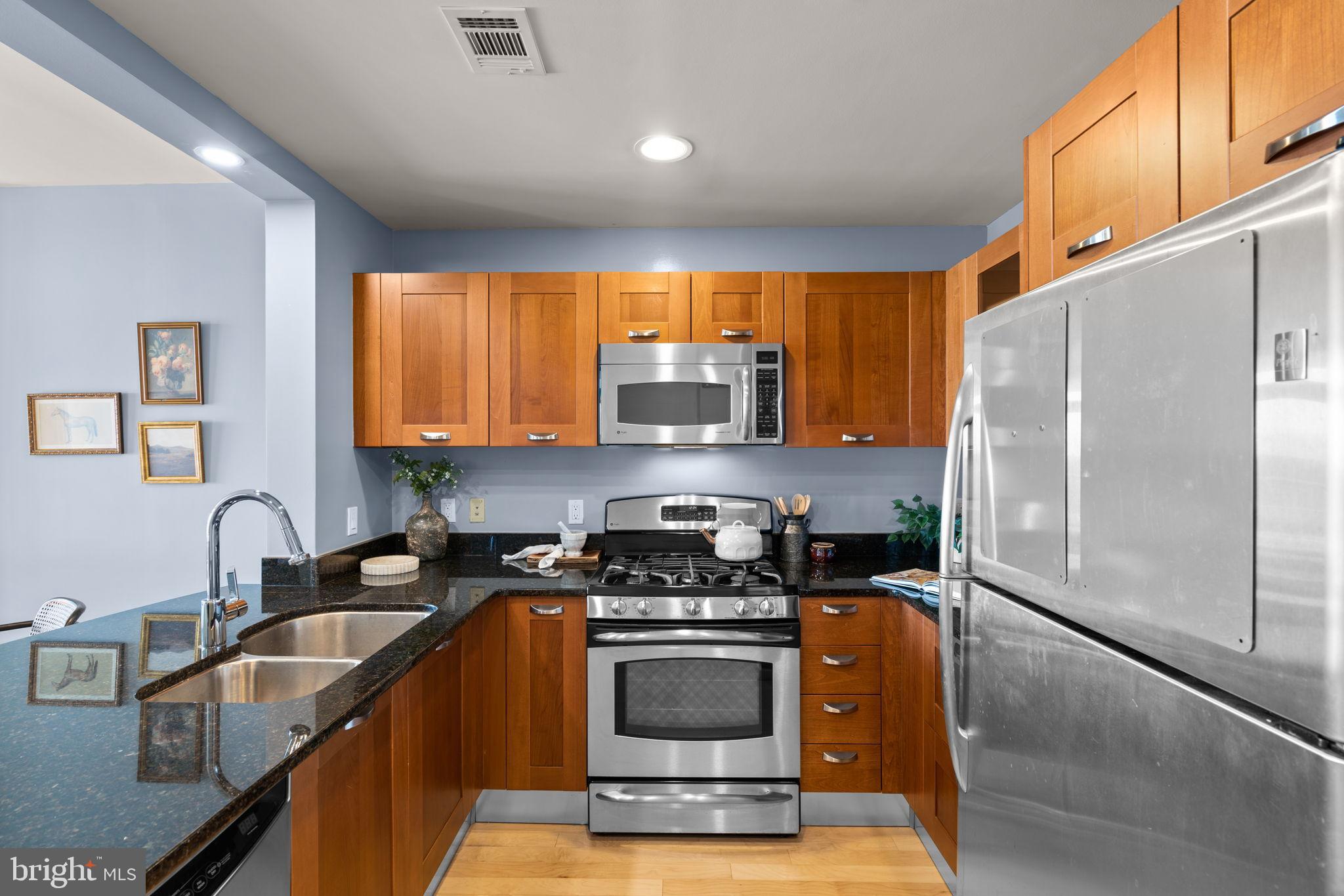 5750 BOU AVENUE 1111